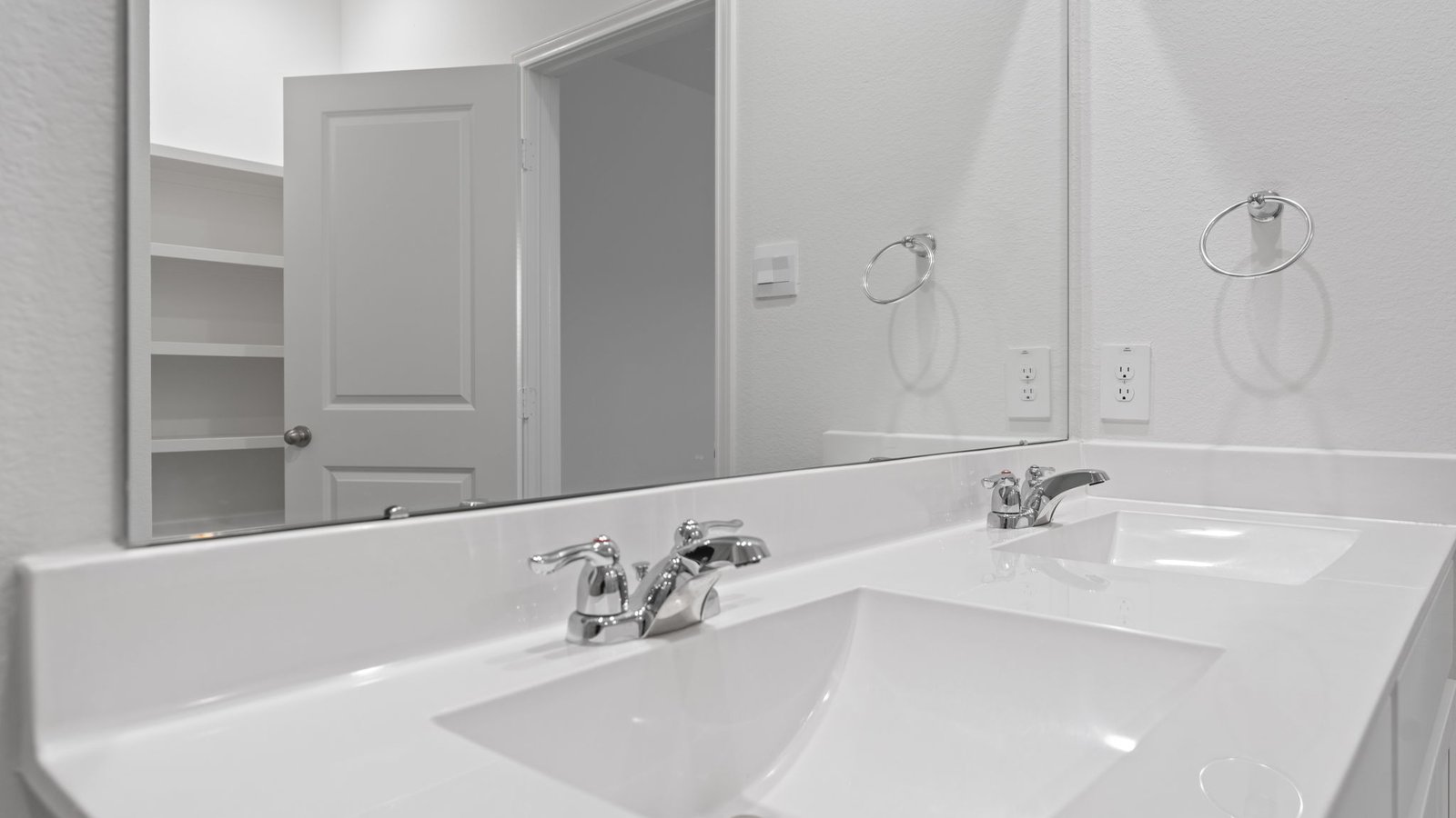 *Images and 3D tour are for illustration only and options may vary from home as built.