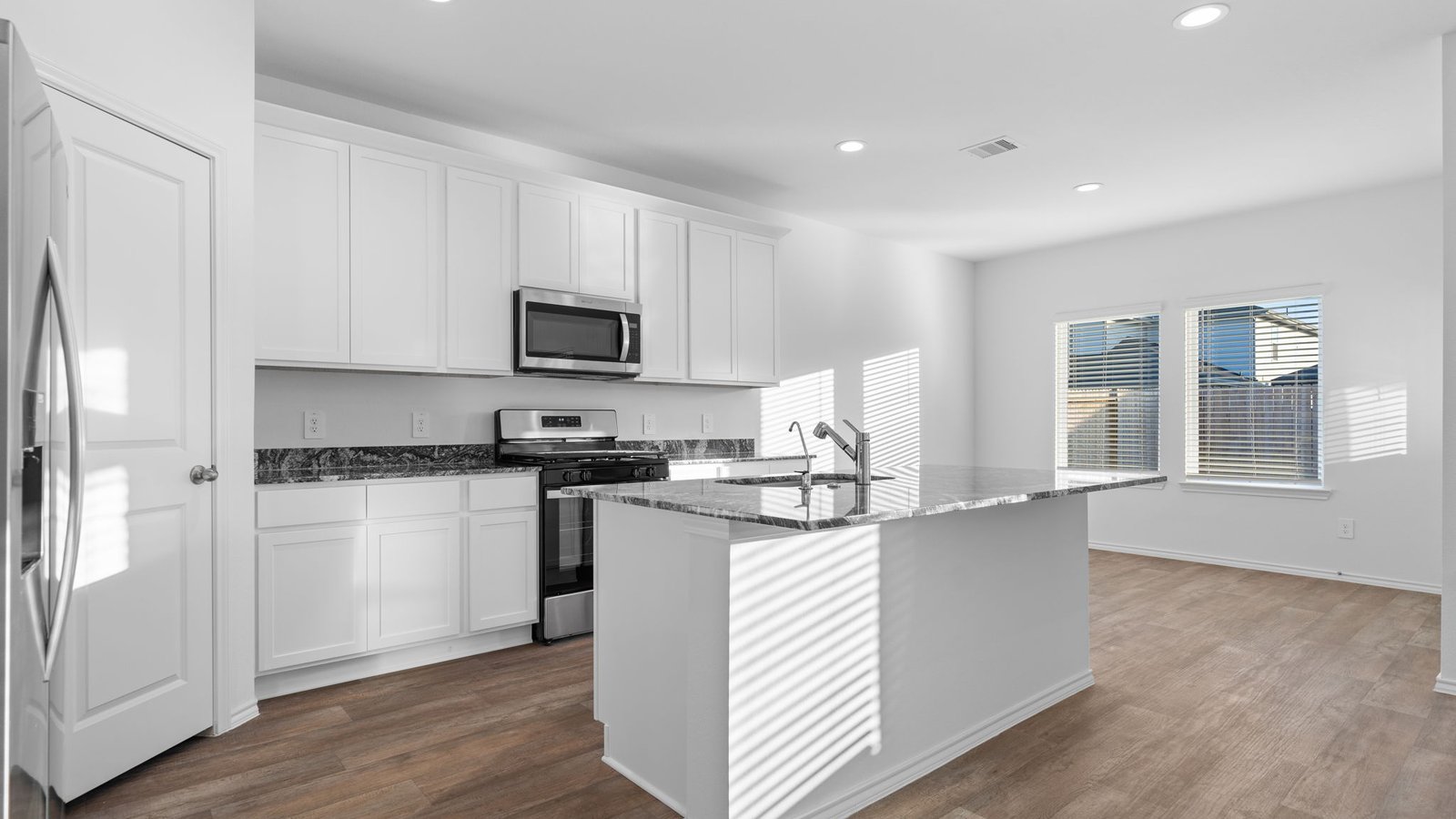 *Images and 3D tour are for illustration only and options may vary from home as built.