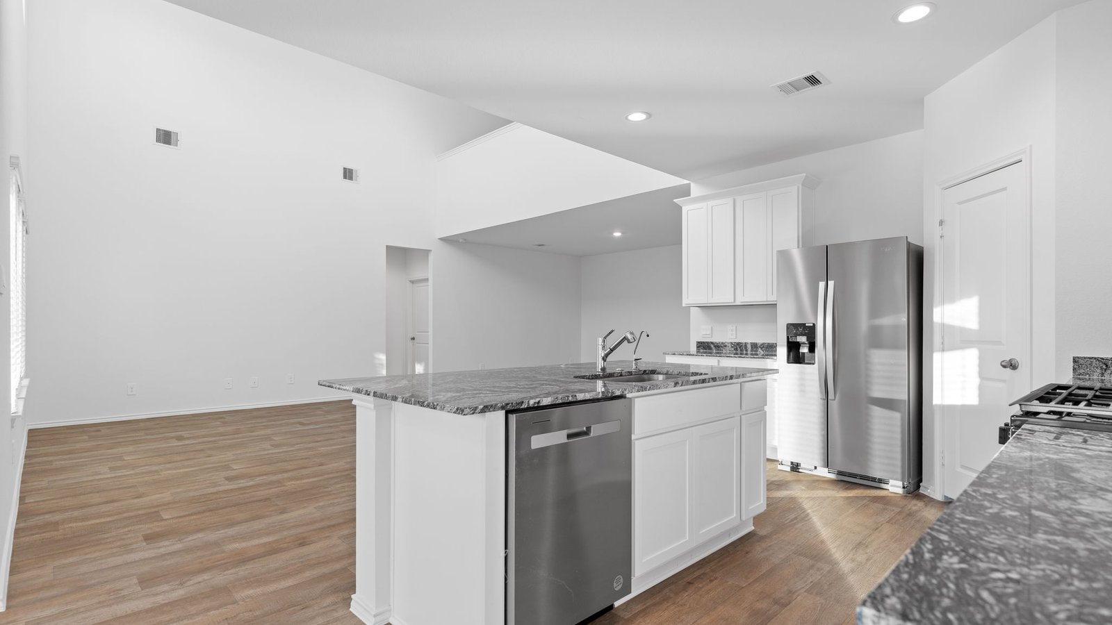*Images and 3D tour are for illustration only and options may vary from home as built.