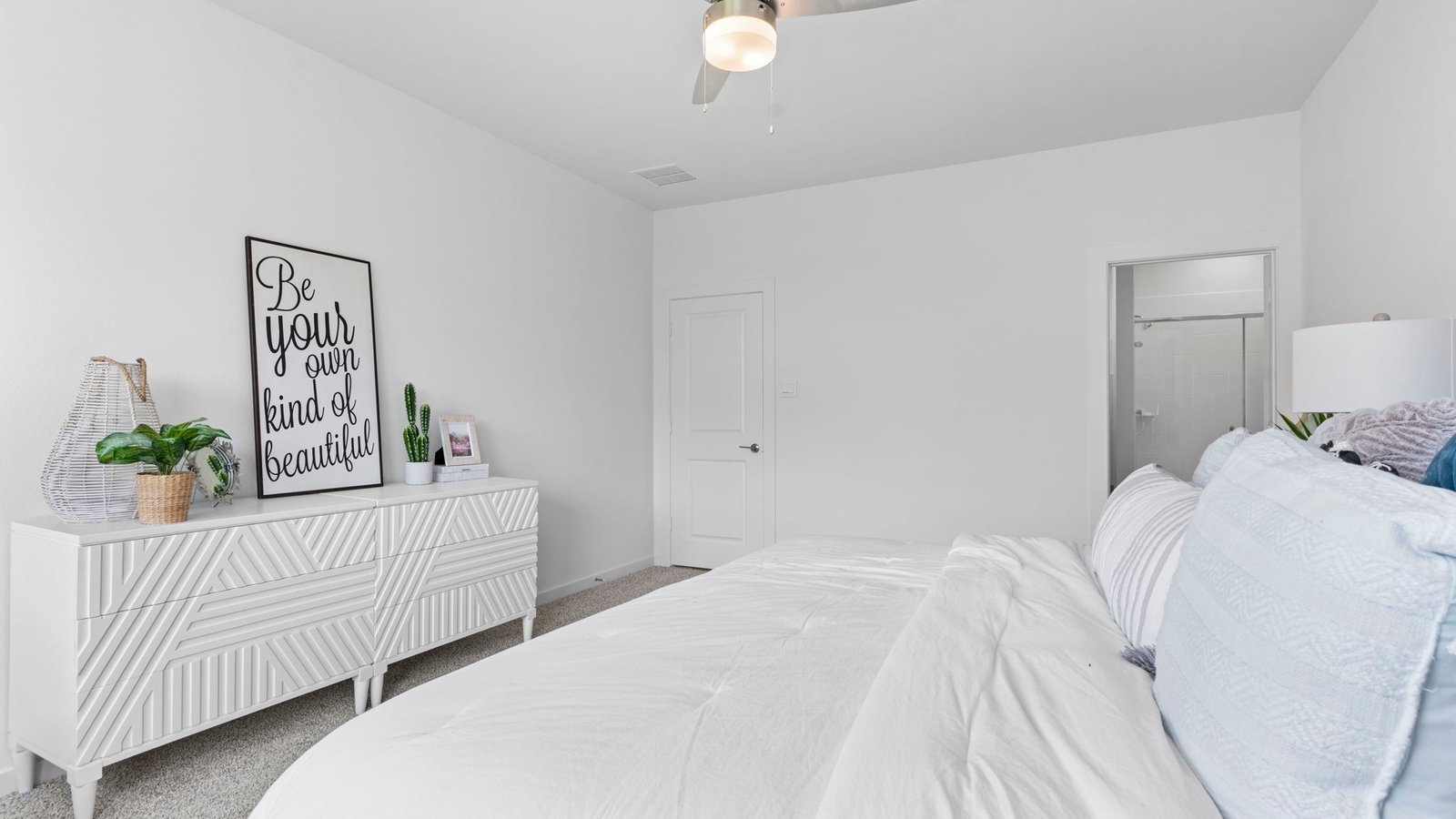 spacious primary bedroom