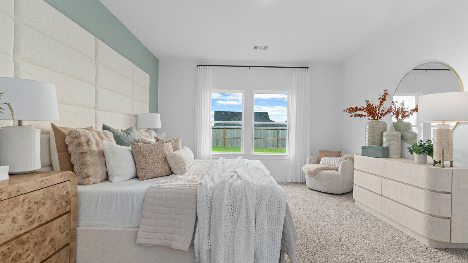 spacious primary bedroom