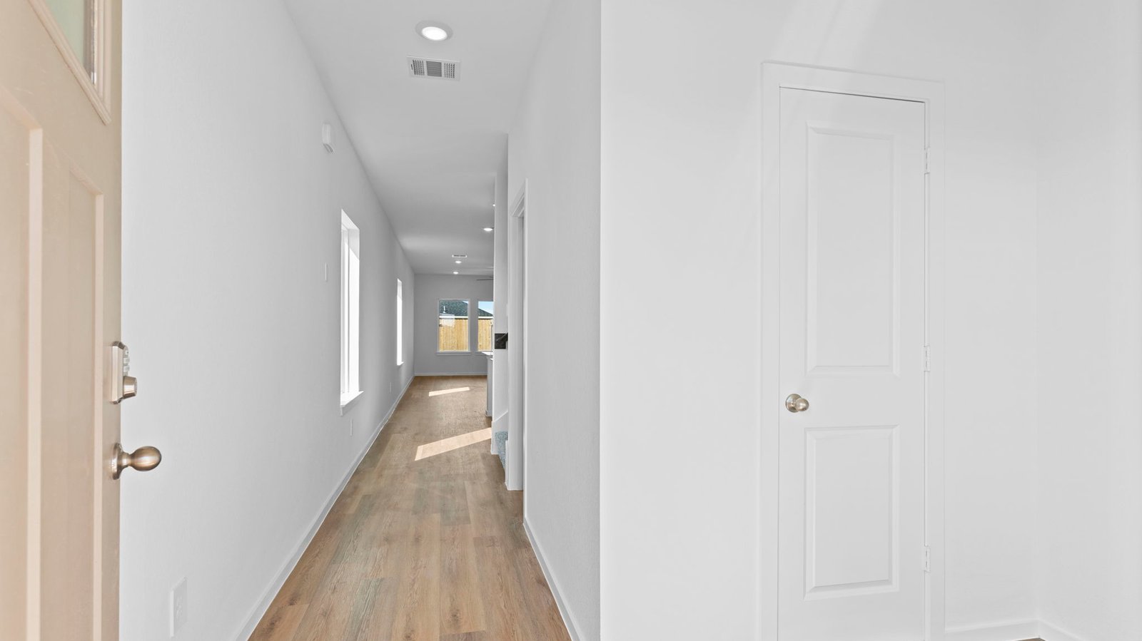 Hanna interior entryway
