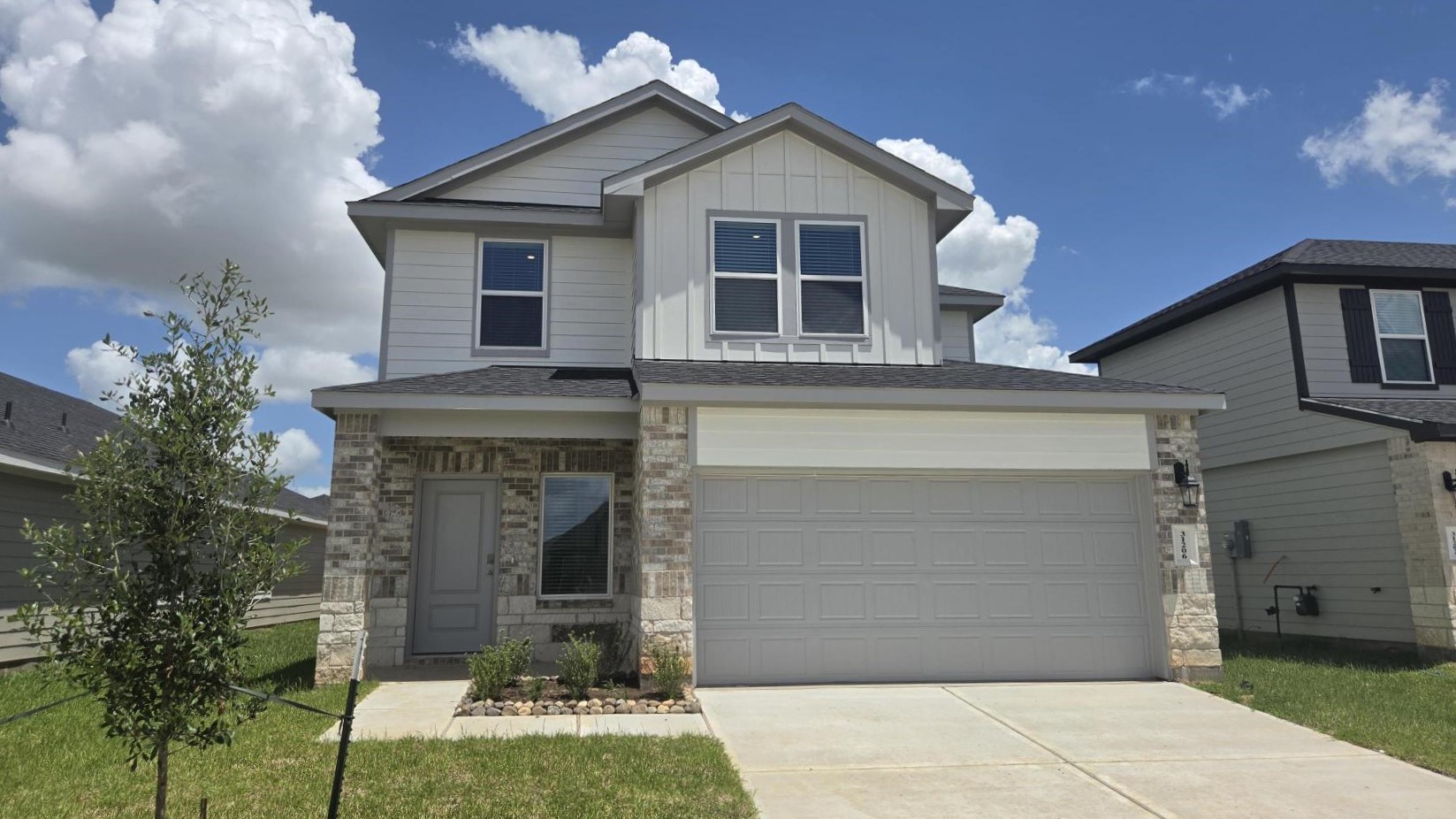 3030 Bloomsbury Terrace Drive exterior