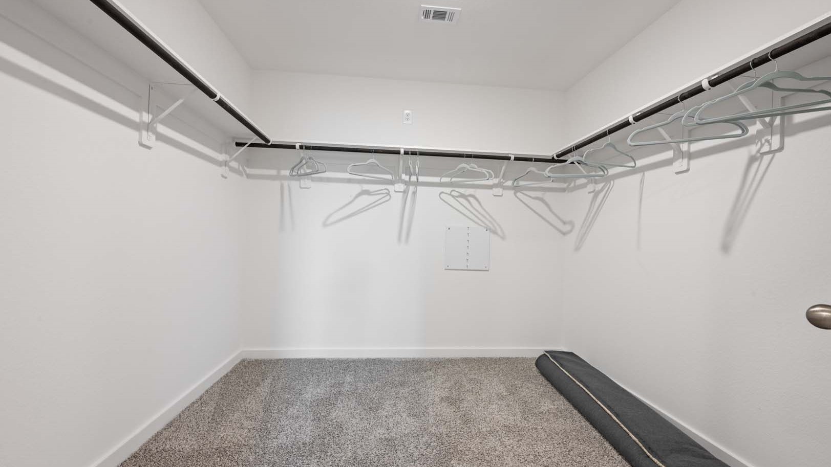 *Images and 3D tour are for illustration only and options may vary from home as built.