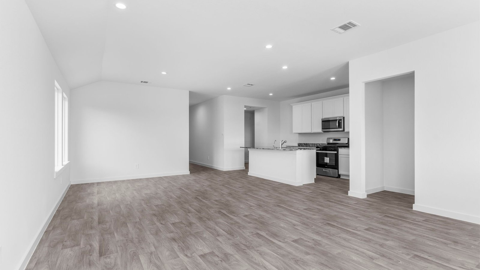 *Images and 3D tour are for illustration only and options may vary from home as built.