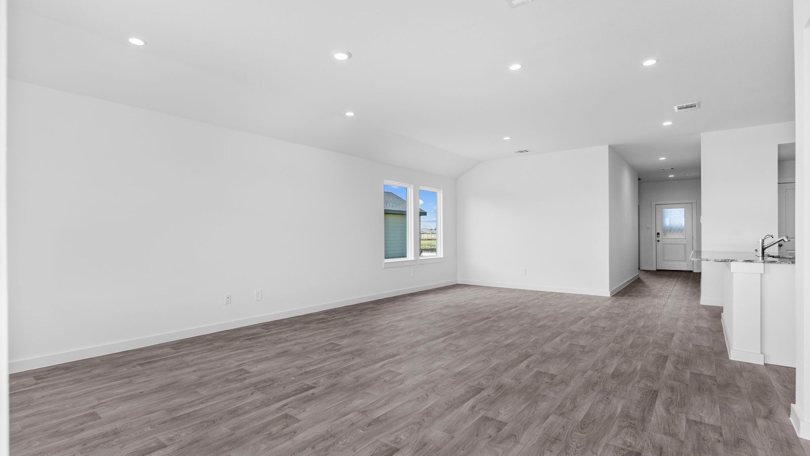 *Images and 3D tour are for illustration only and options may vary from home as built.