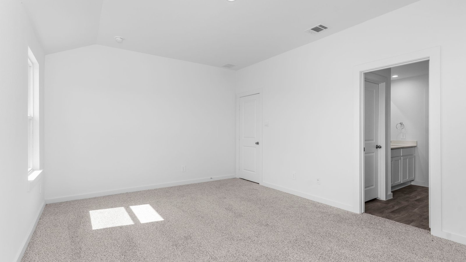 *Images and 3D tour are for illustration only and options may vary from home as built.