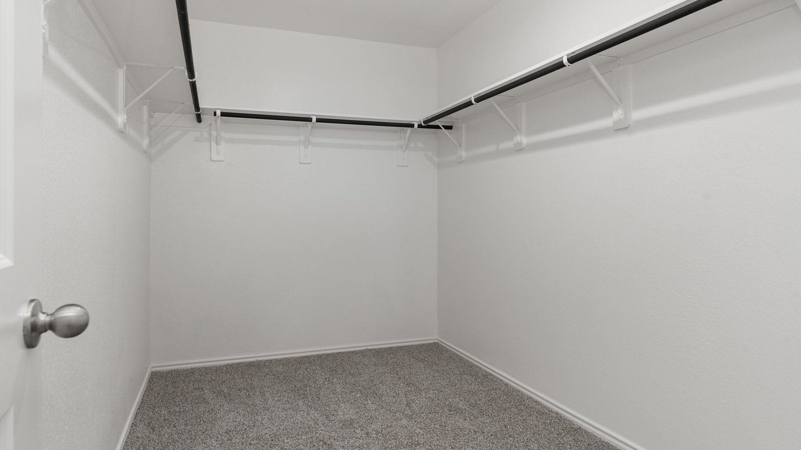 primary walk in closet