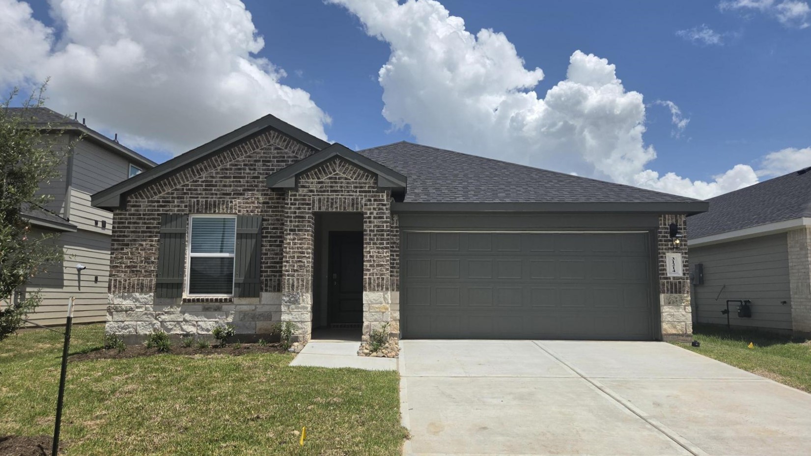 3034 Bloomsbury Terrace Drive exterior