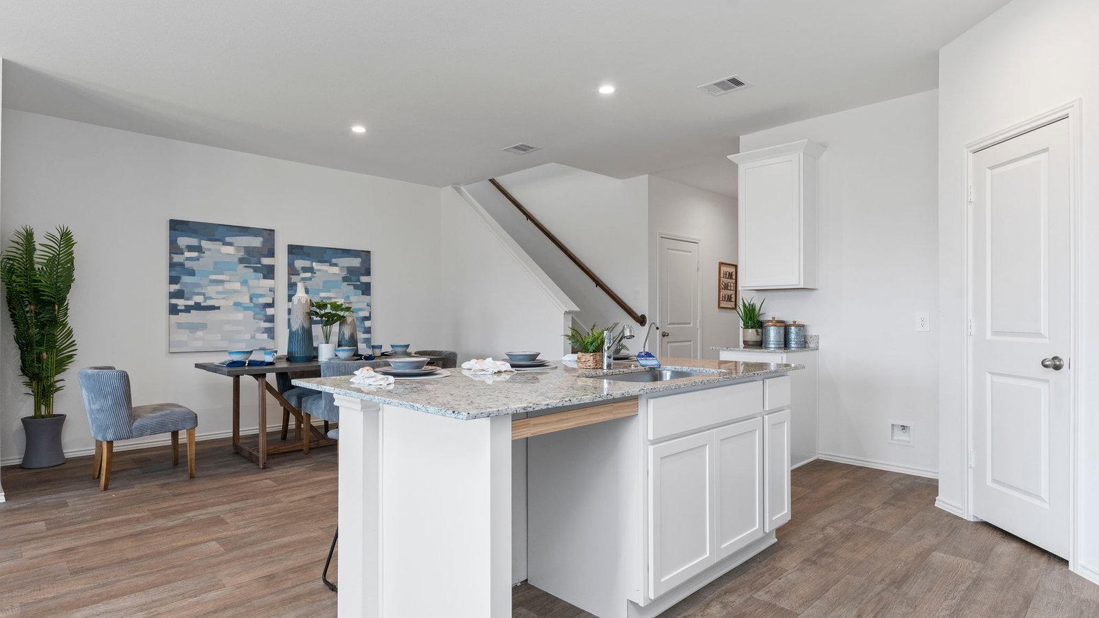 *Images and 3D tour are for illustration only and options may vary from home as built.