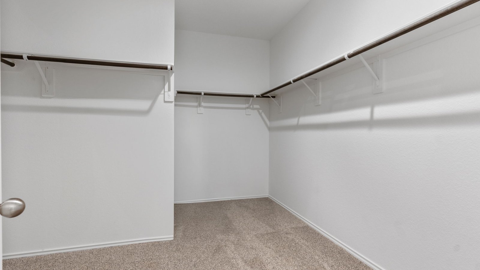 *Images and 3D tour are for illustration only and options may vary from home as built.