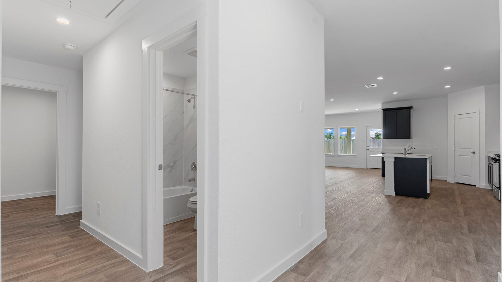 *Images and 3D tour are for illustration only and options may vary from home as built.