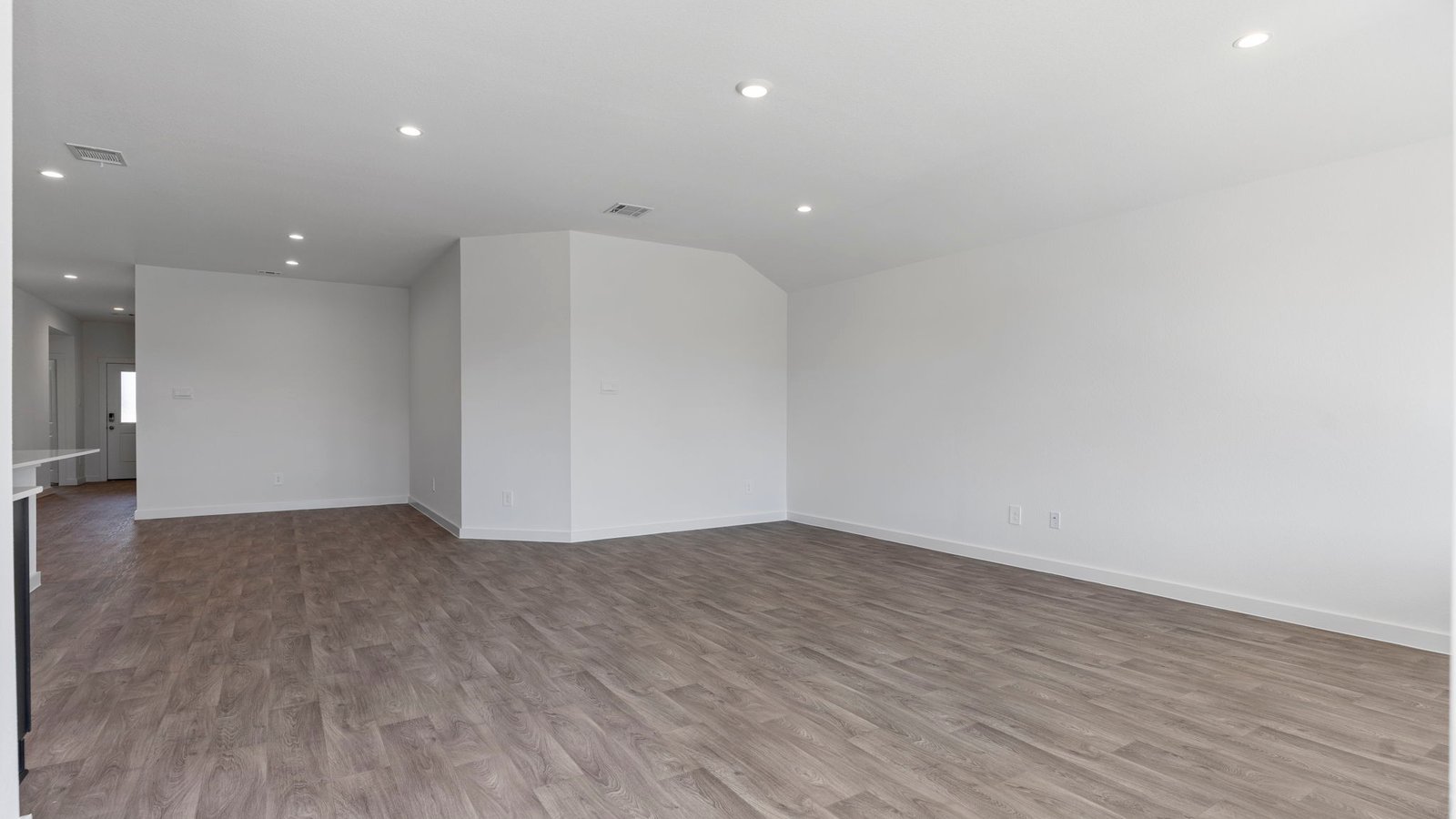 *Images and 3D tour are for illustration only and options may vary from home as built.