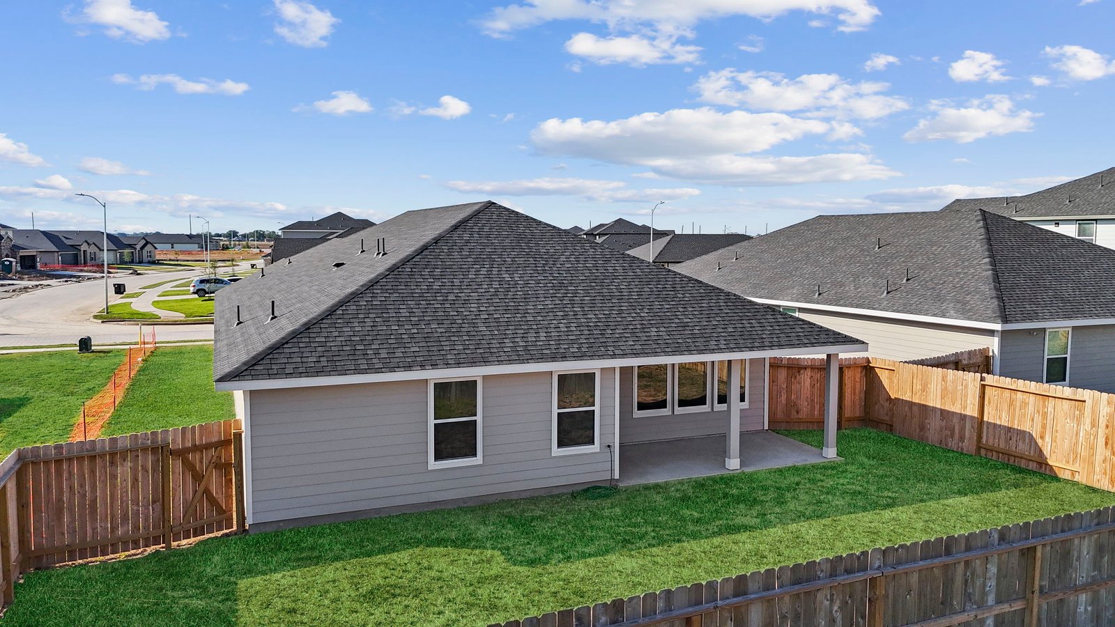 *Images and 3D tour are for illustration only and options may vary from home as built.