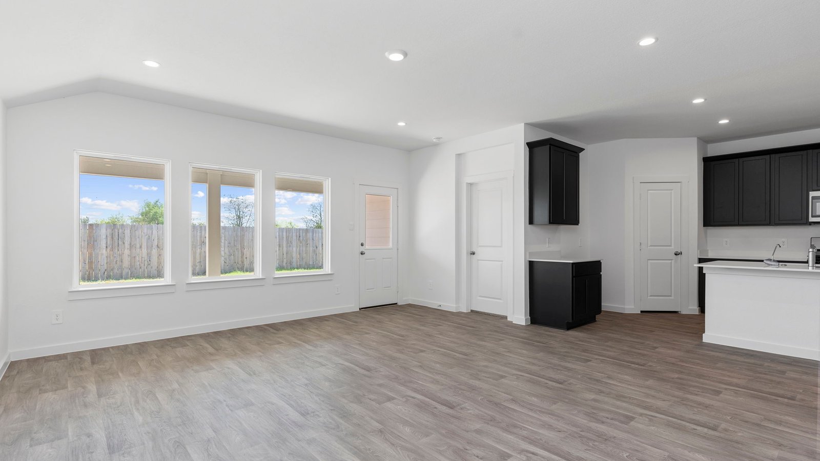 *Images and 3D tour are for illustration only and options may vary from home as built.