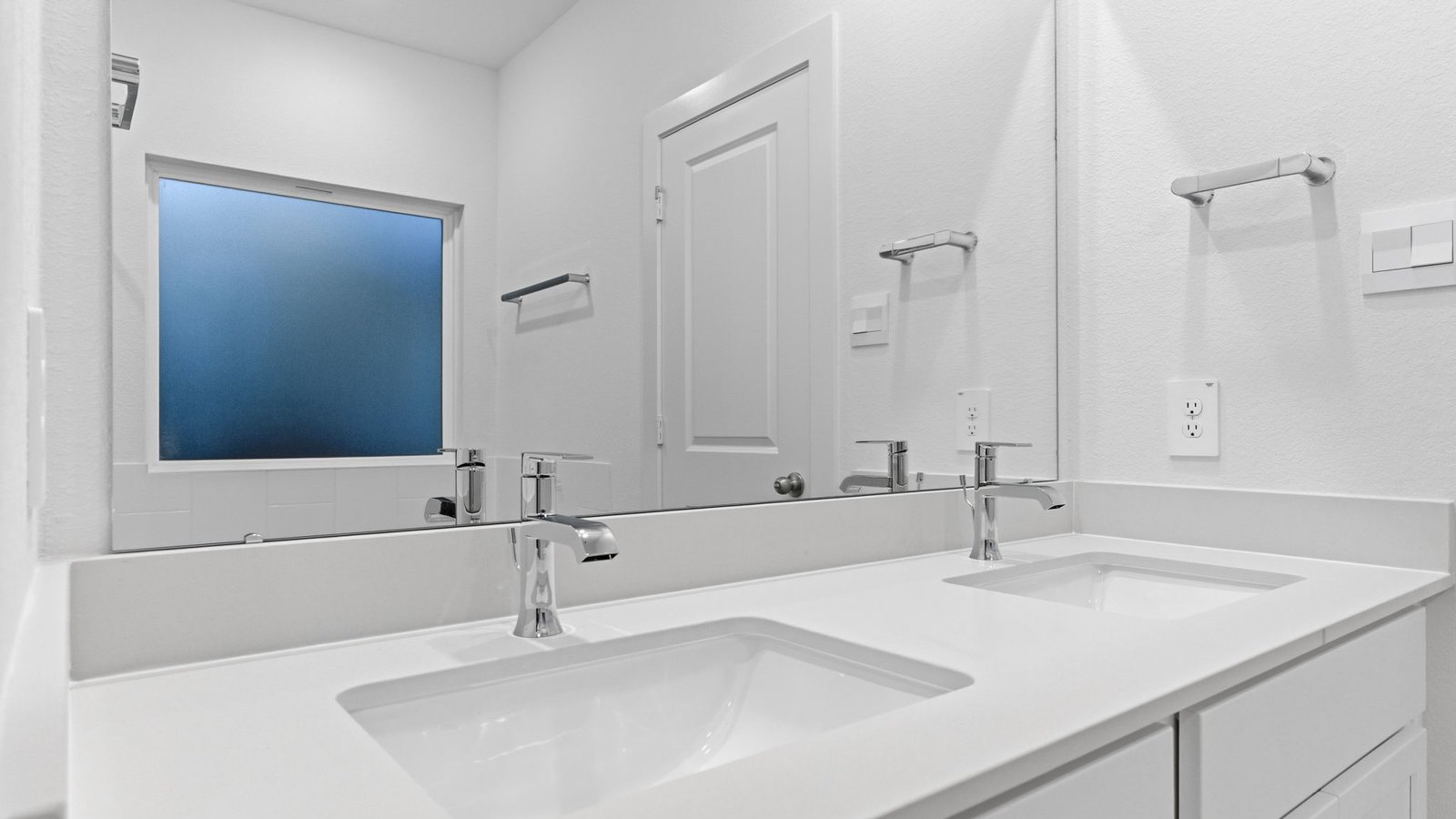 *Images and 3D tour are for illustration only and options may vary from home as built.