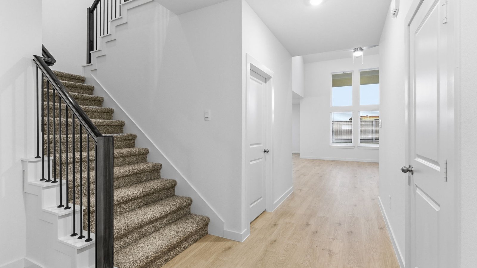 *Images and 3D tour are for illustration only and options may vary from home as built.