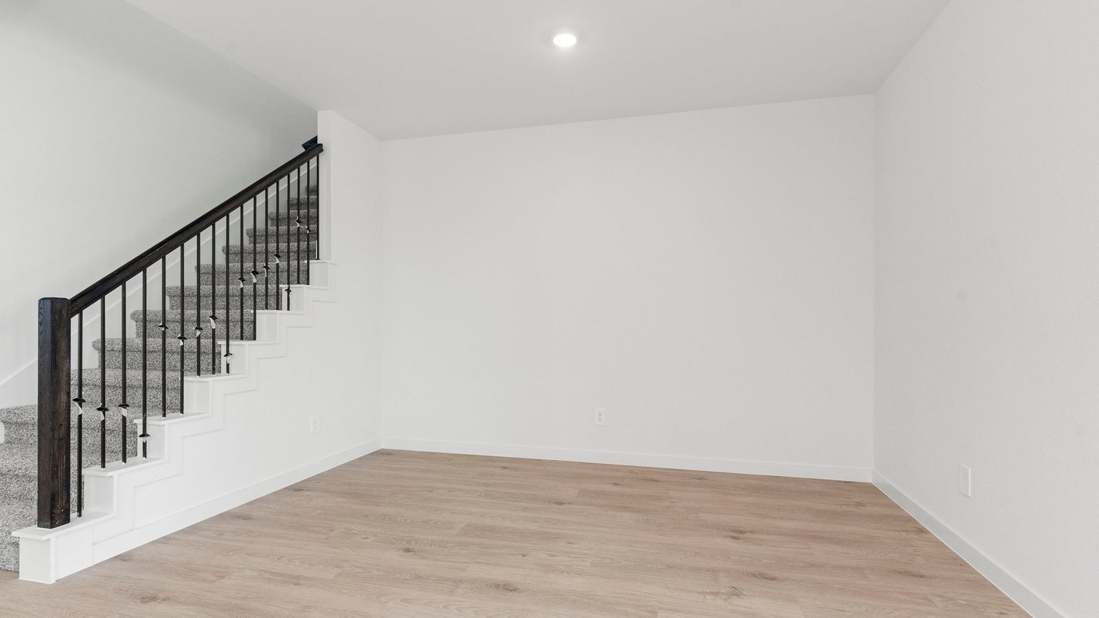 *Images and 3D tour are for illustration only and options may vary from home as built.