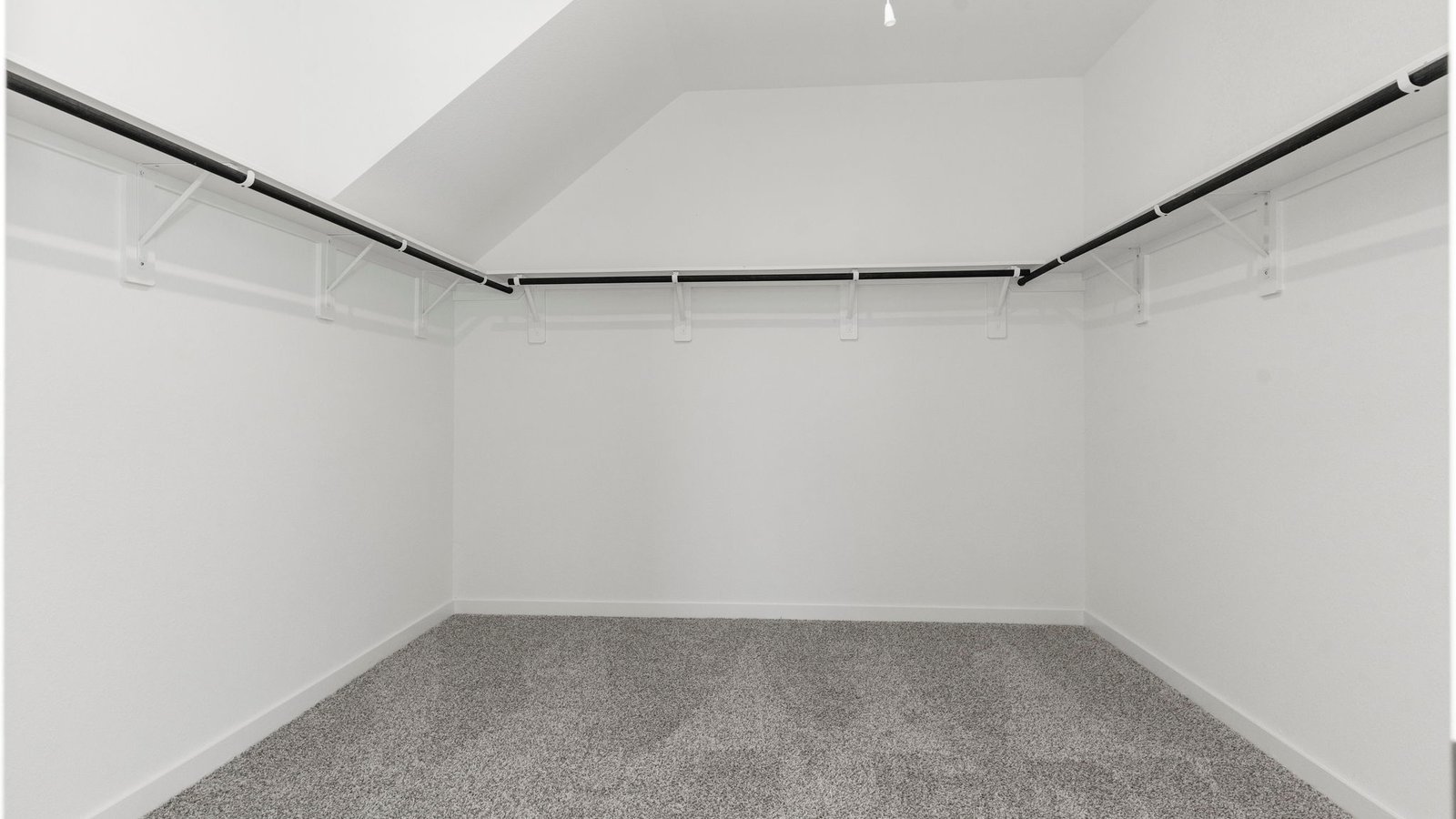 *Images and 3D tour are for illustration only and options may vary from home as built.