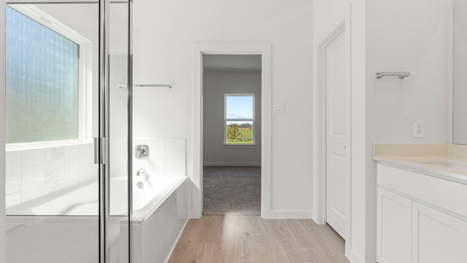 *Images and 3D tour are for illustration only and options may vary from home as built.