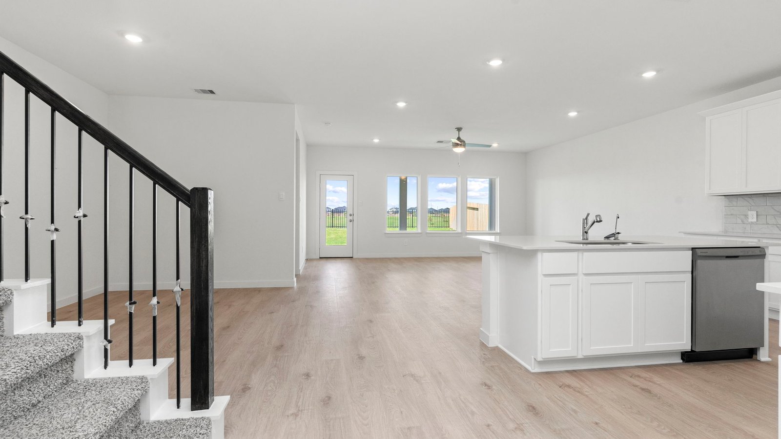*Images and 3D tour are for illustration only and options may vary from home as built.