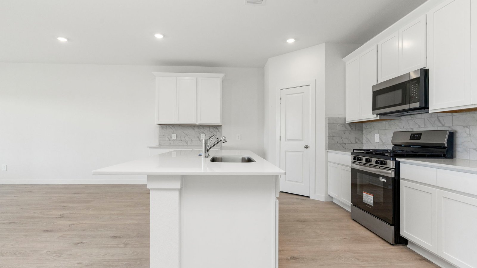 *Images and 3D tour are for illustration only and options may vary from home as built.