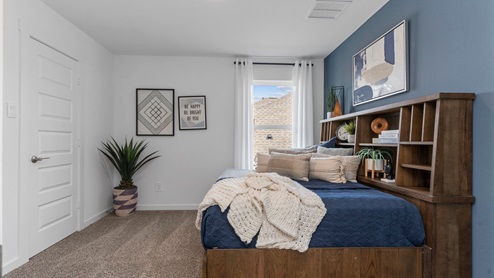 chloe bedroom 4