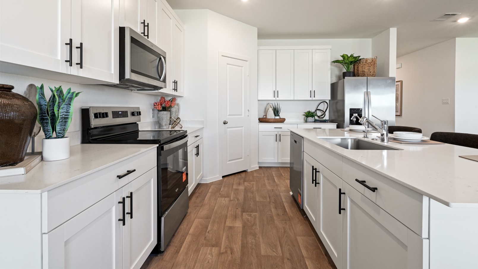 *Images and 3D tour are for illustration only and options may vary from home as built.