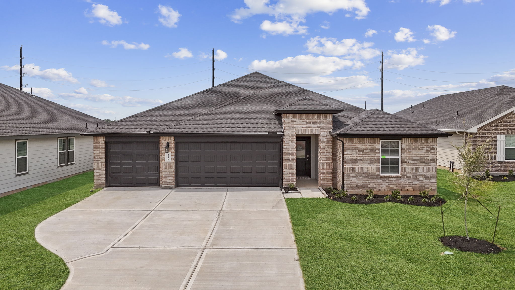 2507 Roseman Court exterior