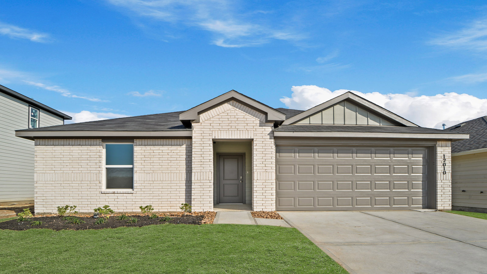 2703 Alamonte Drive exterior