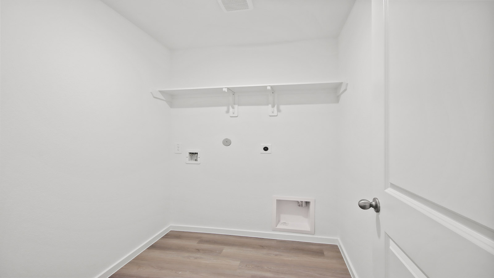 *Images and 3D tour are for illustration only and options may vary from home as built.