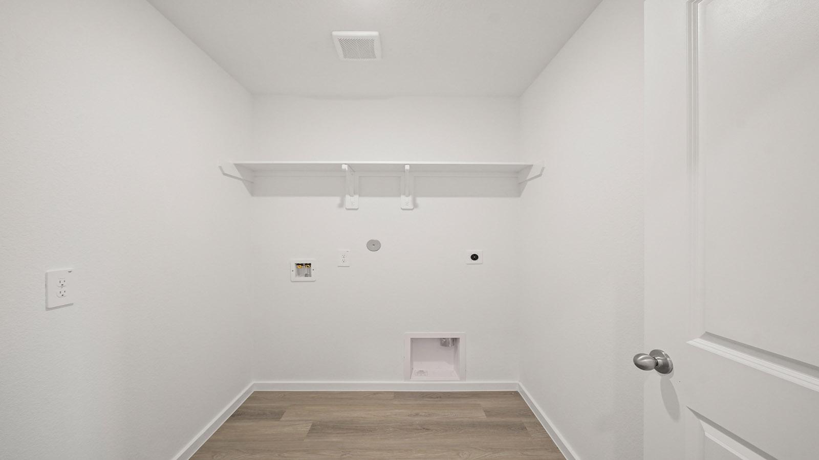 *Images and 3D tour are for illustration only and options may vary from home as built.