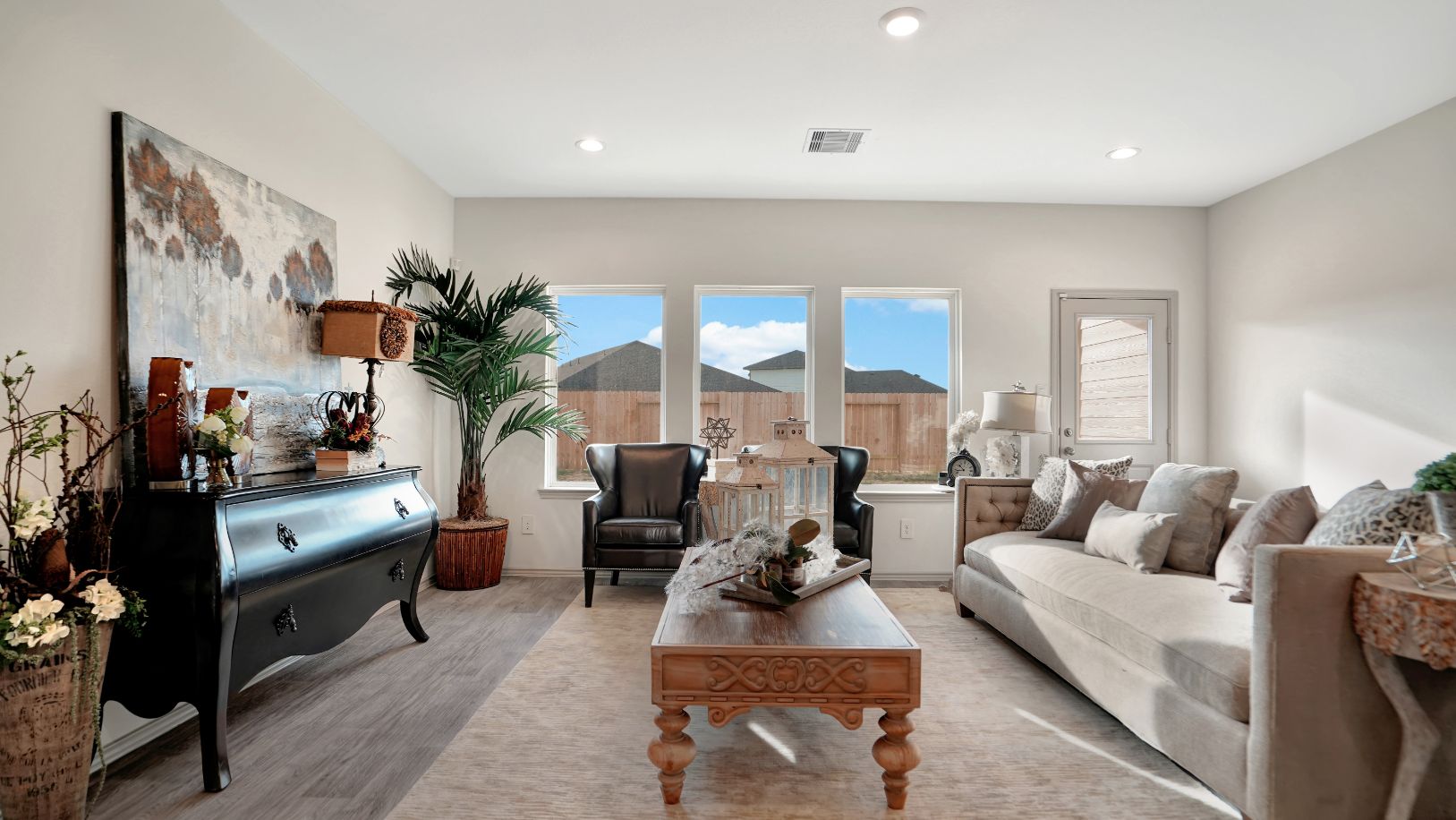 *Images and 3D tour are for illustration only and options may vary from home as built.