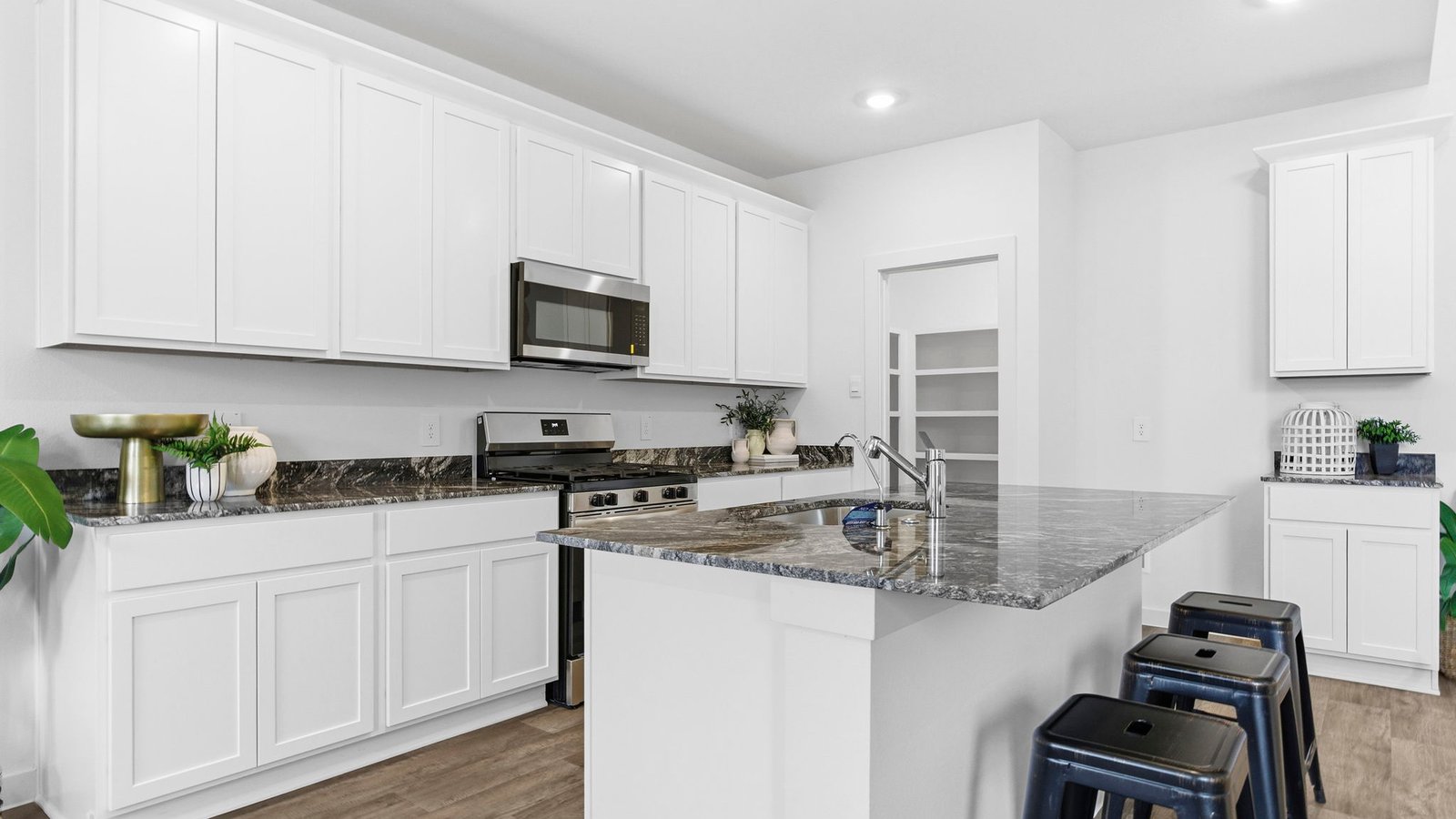 *Images and 3D tour are for illustration only and options may vary from home as built.