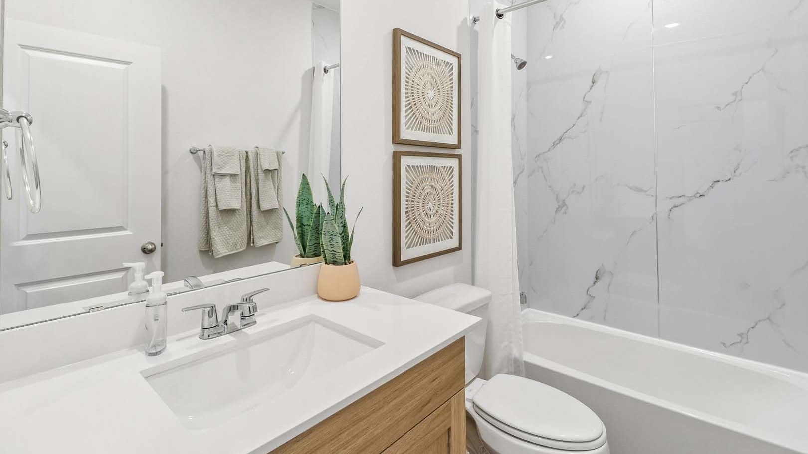 *Images and 3D tour are for illustration only and options may vary from home as built.