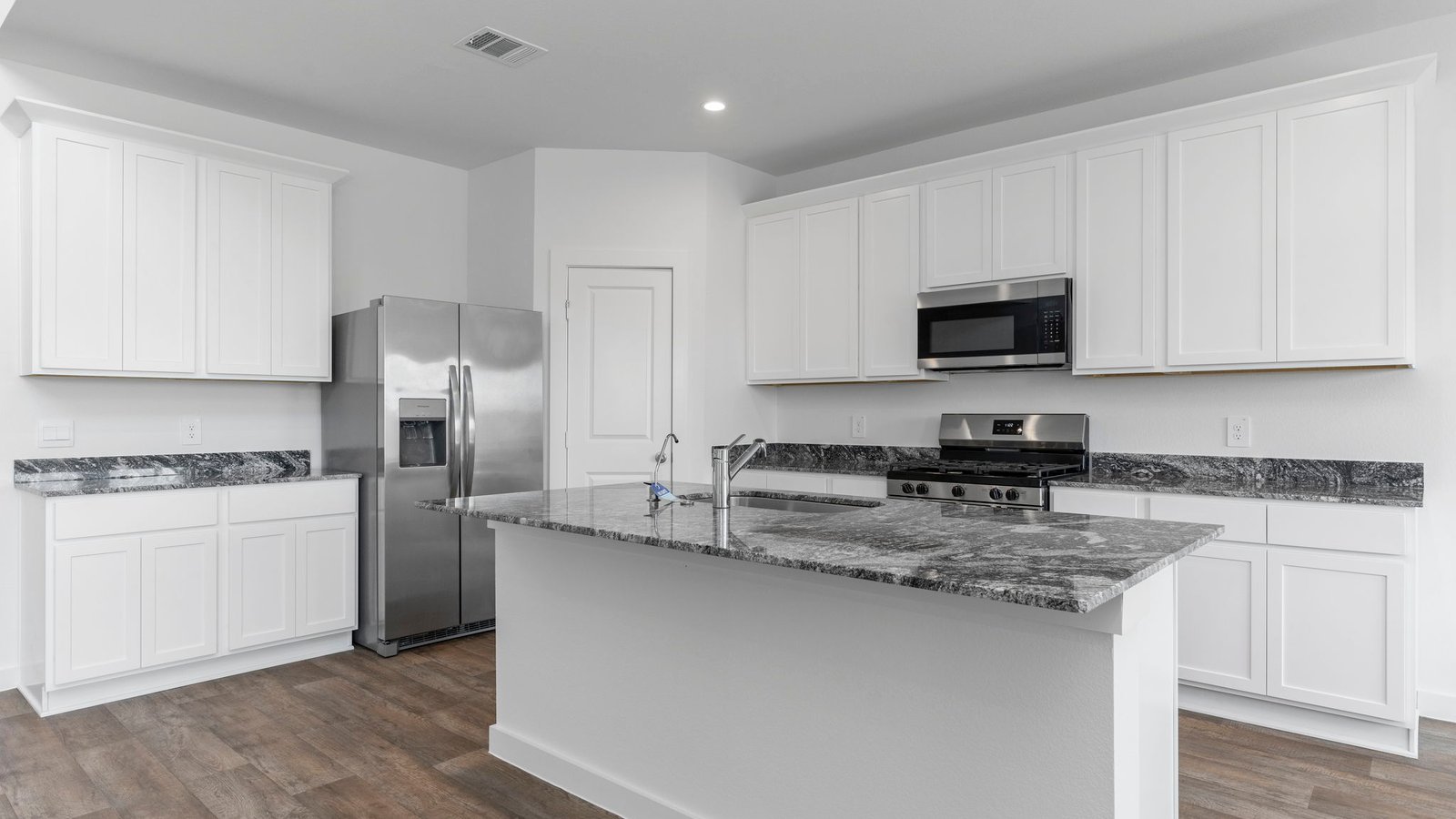 granite countertop kitchen