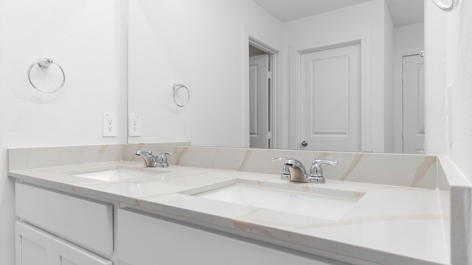 dual sink primary bathroom