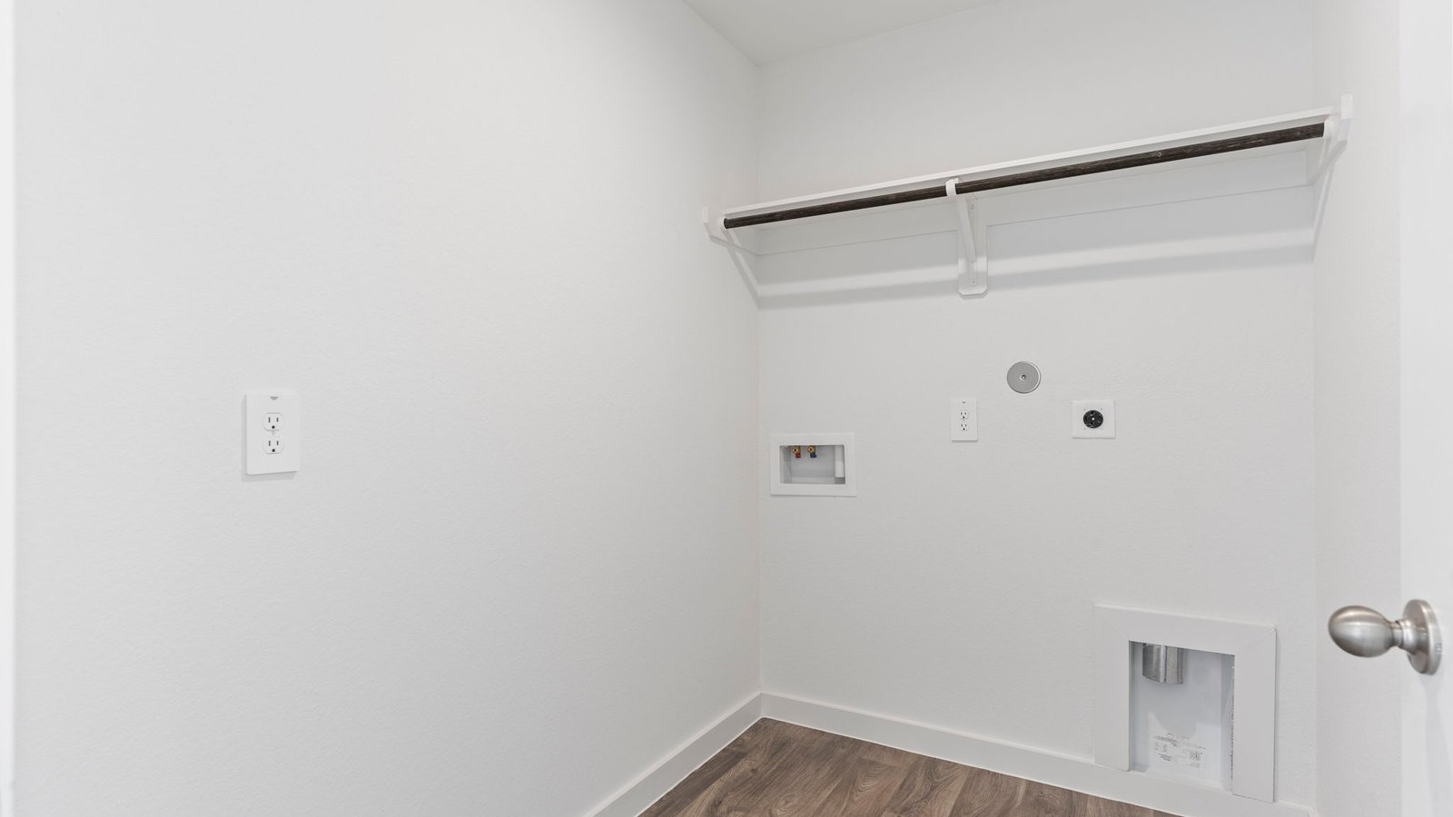 *Images and 3D tour are for illustration only and options may vary from home as built.