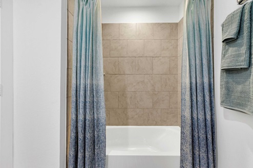 Gaven model guest bath