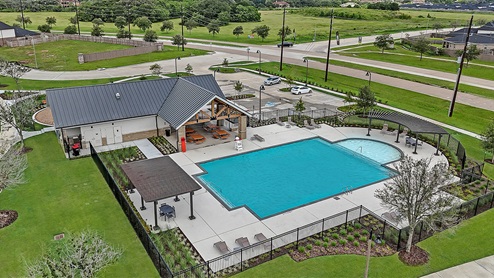 Post Oak Pointe pool