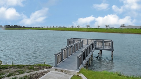 Post Oak Pointe fishing pier