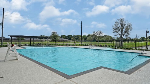 Post Oak Pointe pool