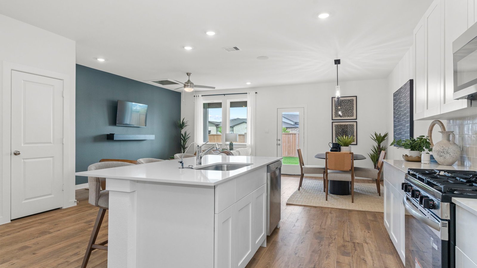 *Images and 3D tour are for illustration only and options may vary from home as built.
