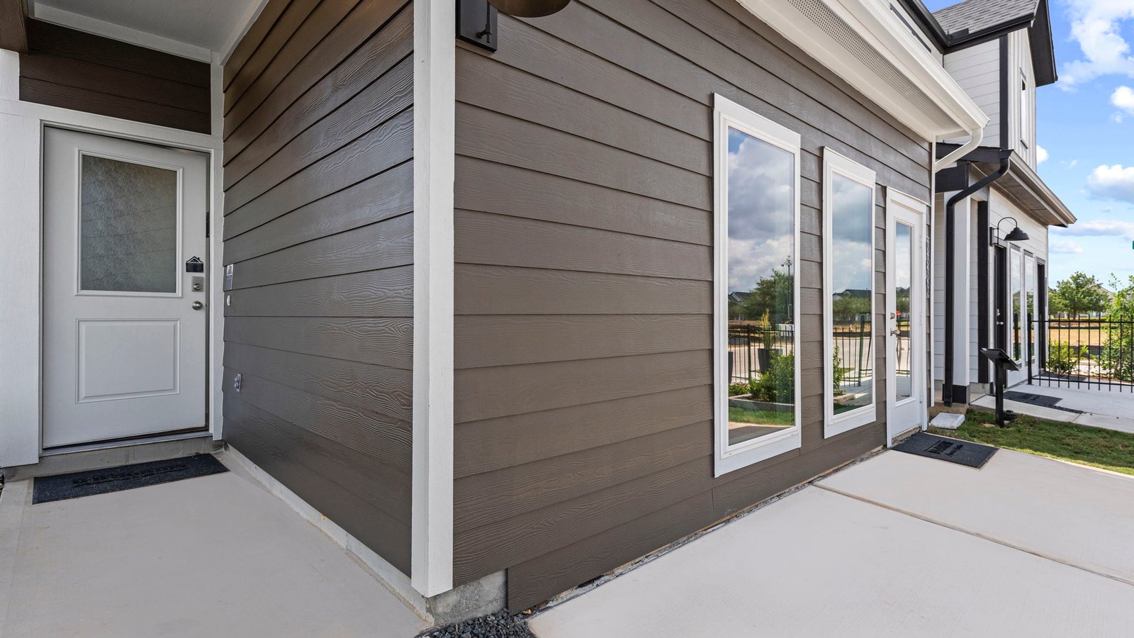 *Images and 3D tour are for illustration only and options may vary from home as built.