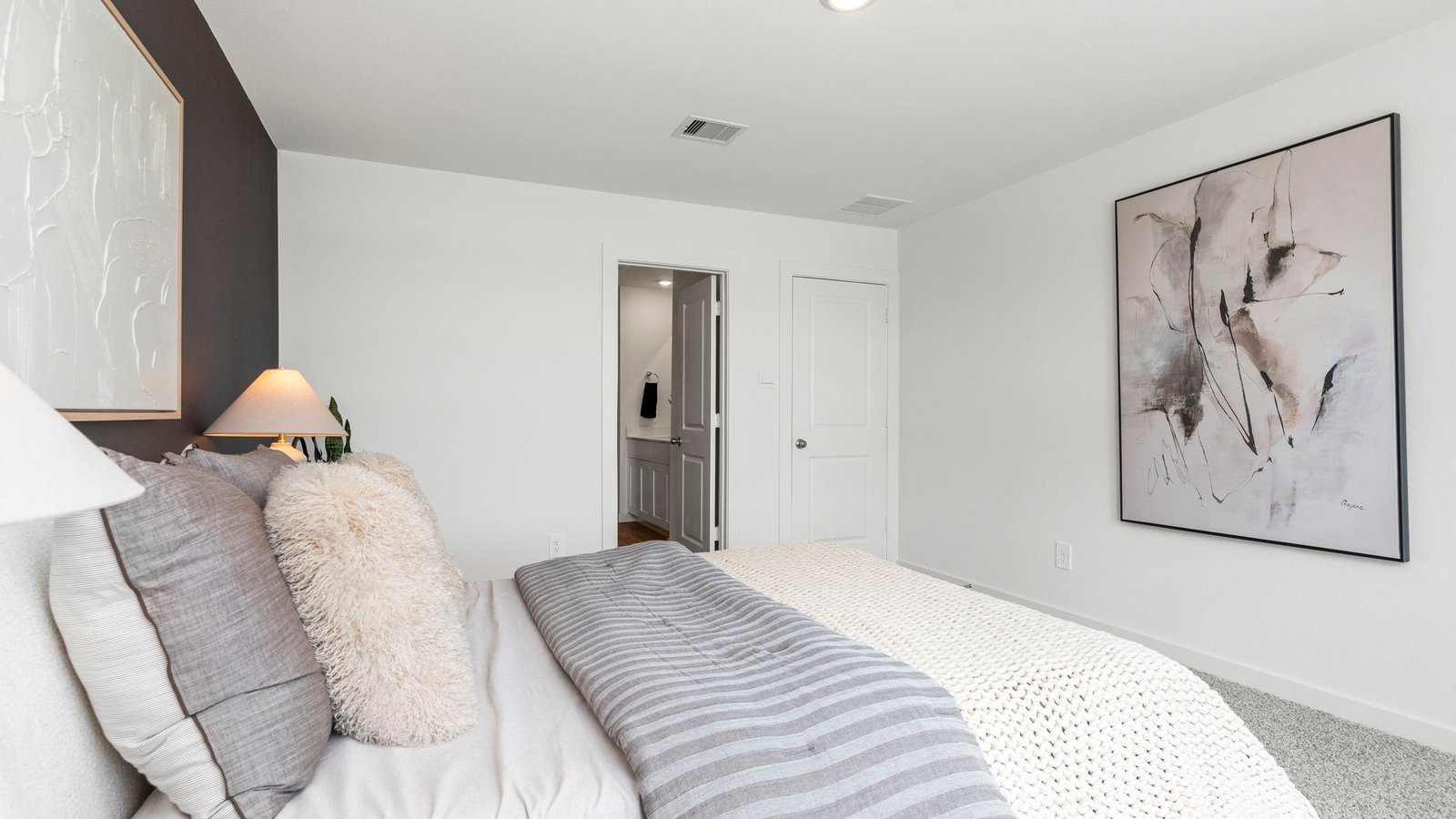 *Images and 3D tour are for illustration only and options may vary from home as built.