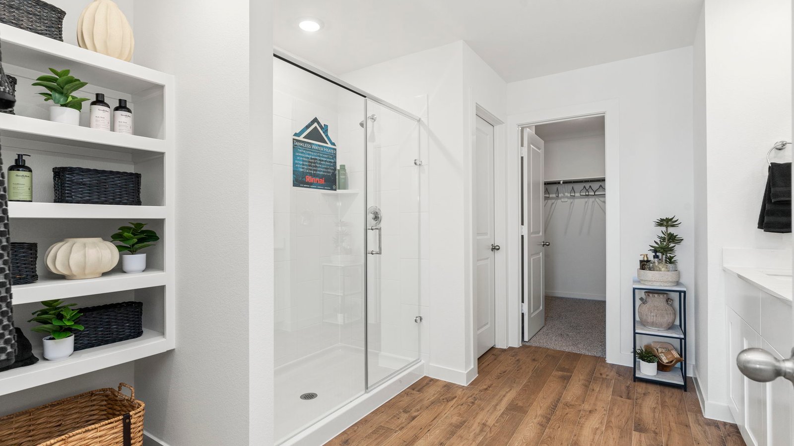 *Images and 3D tour are for illustration only and options may vary from home as built.