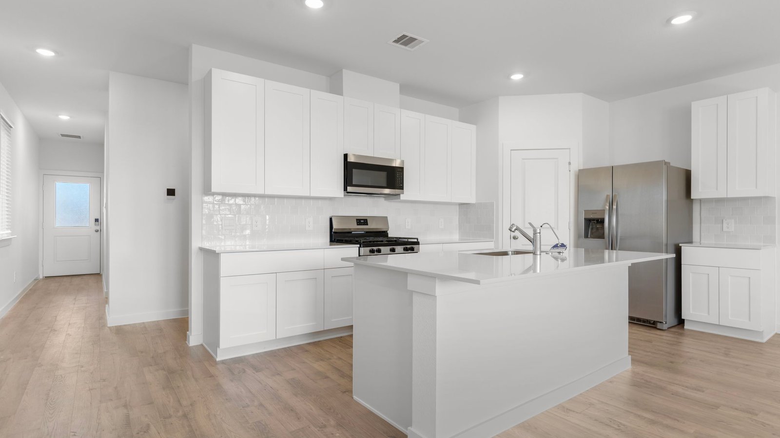 *Images and 3D tour are for illustration only and options may vary from home as built.