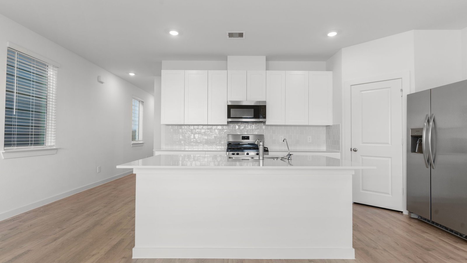 *Images and 3D tour are for illustration only and options may vary from home as built.
