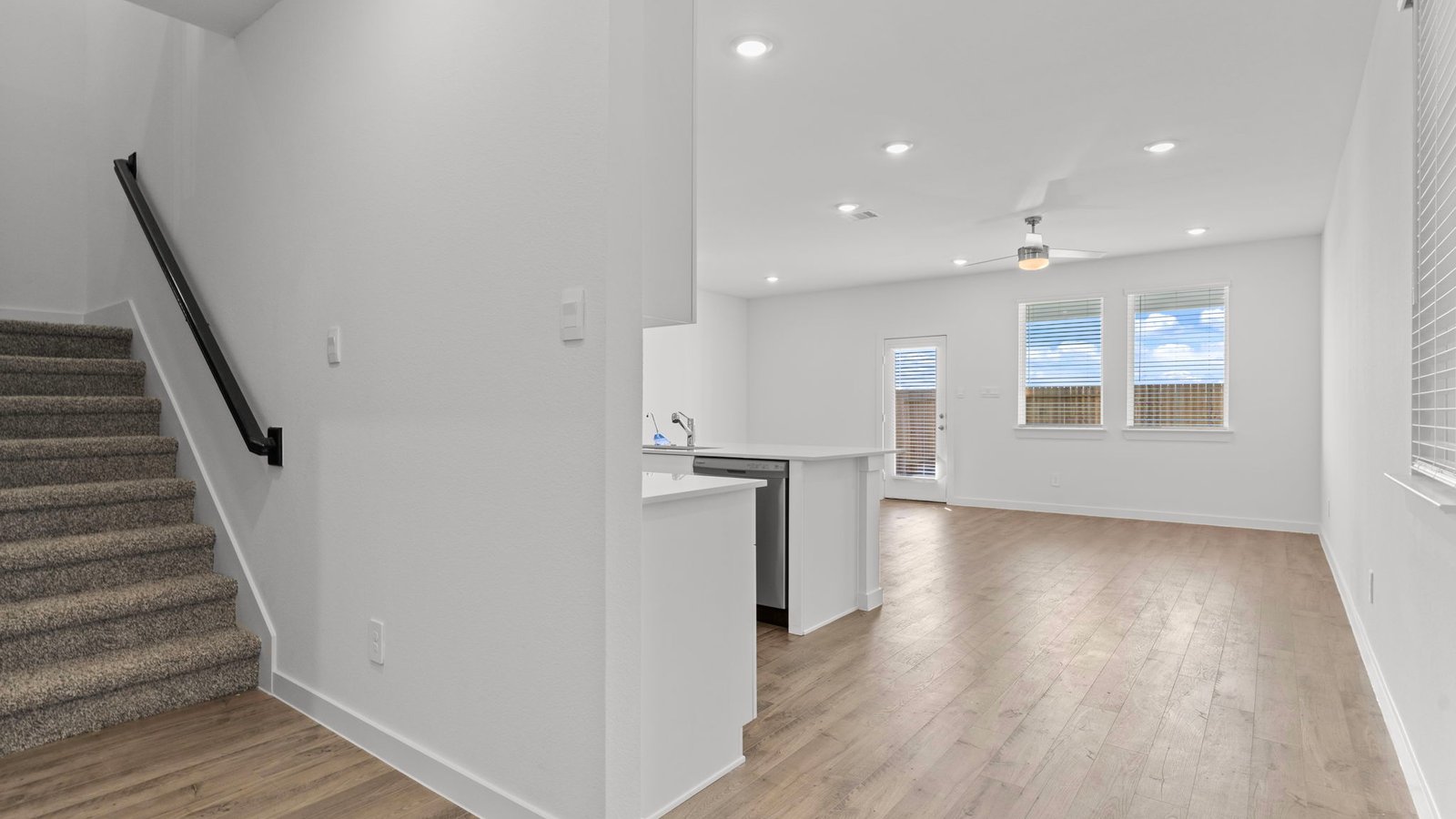 *Images and 3D tour are for illustration only and options may vary from home as built.