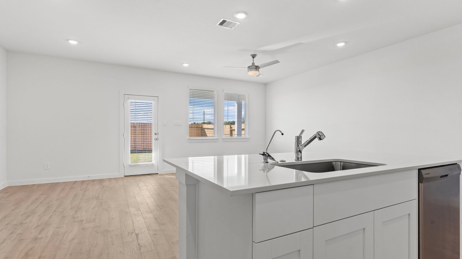 *Images and 3D tour are for illustration only and options may vary from home as built.